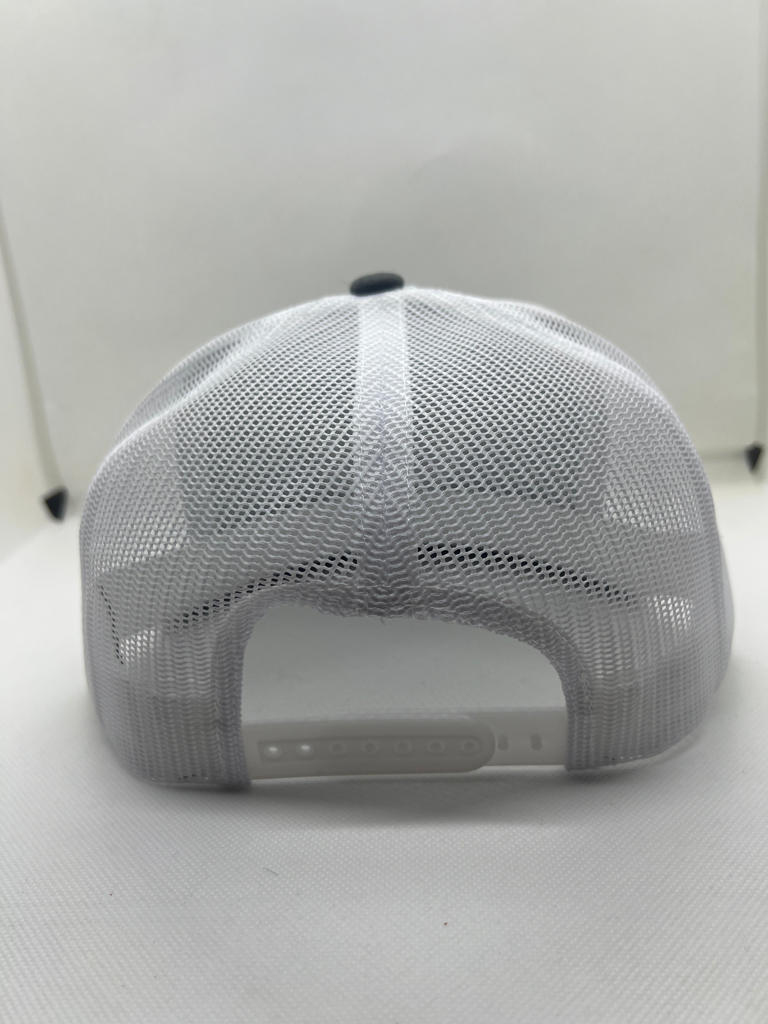 Ranch circle trucker - gray/white