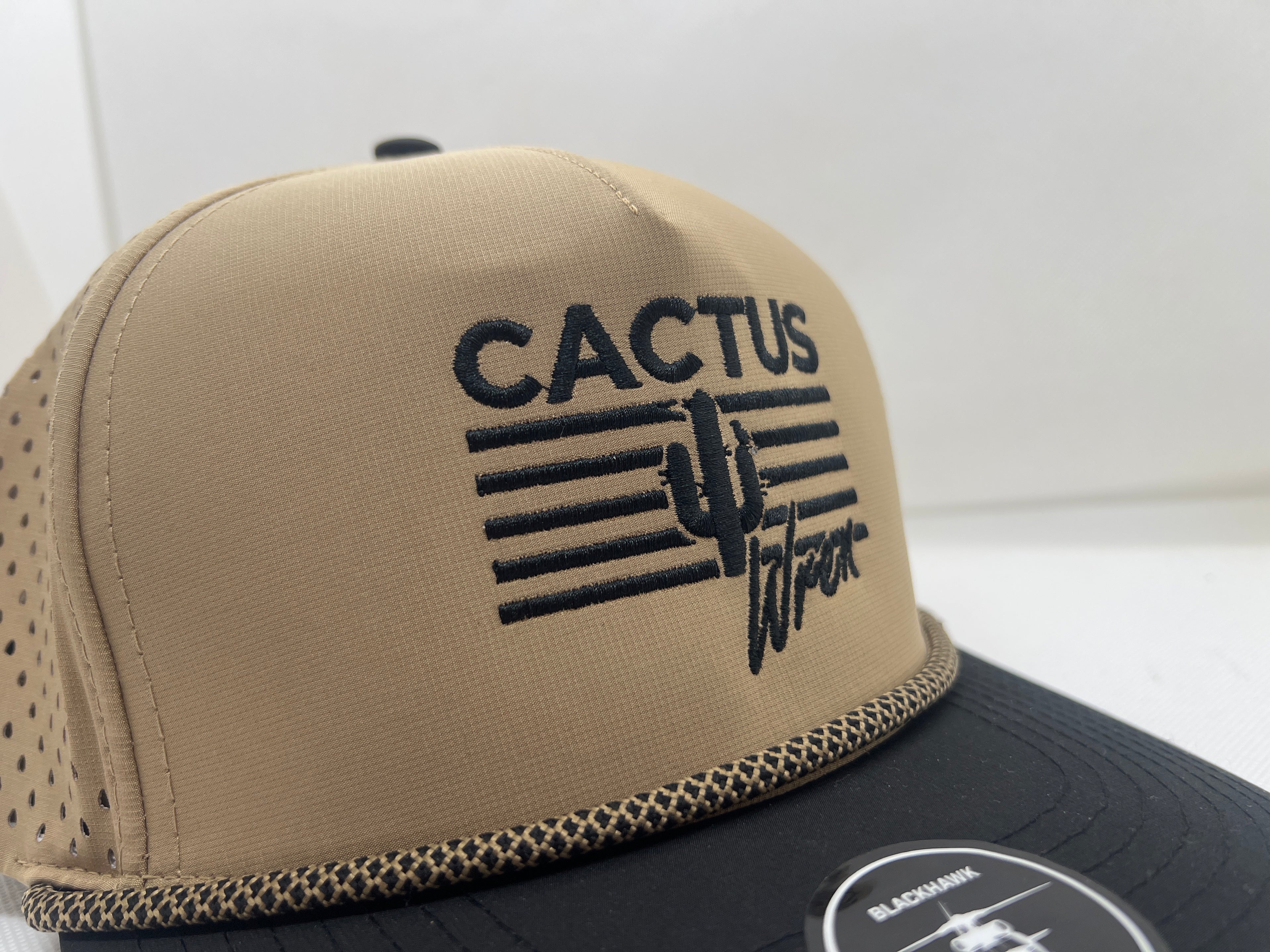 Stripes SnapBack - tan/black + rope