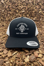Ranch style trucker - black/white