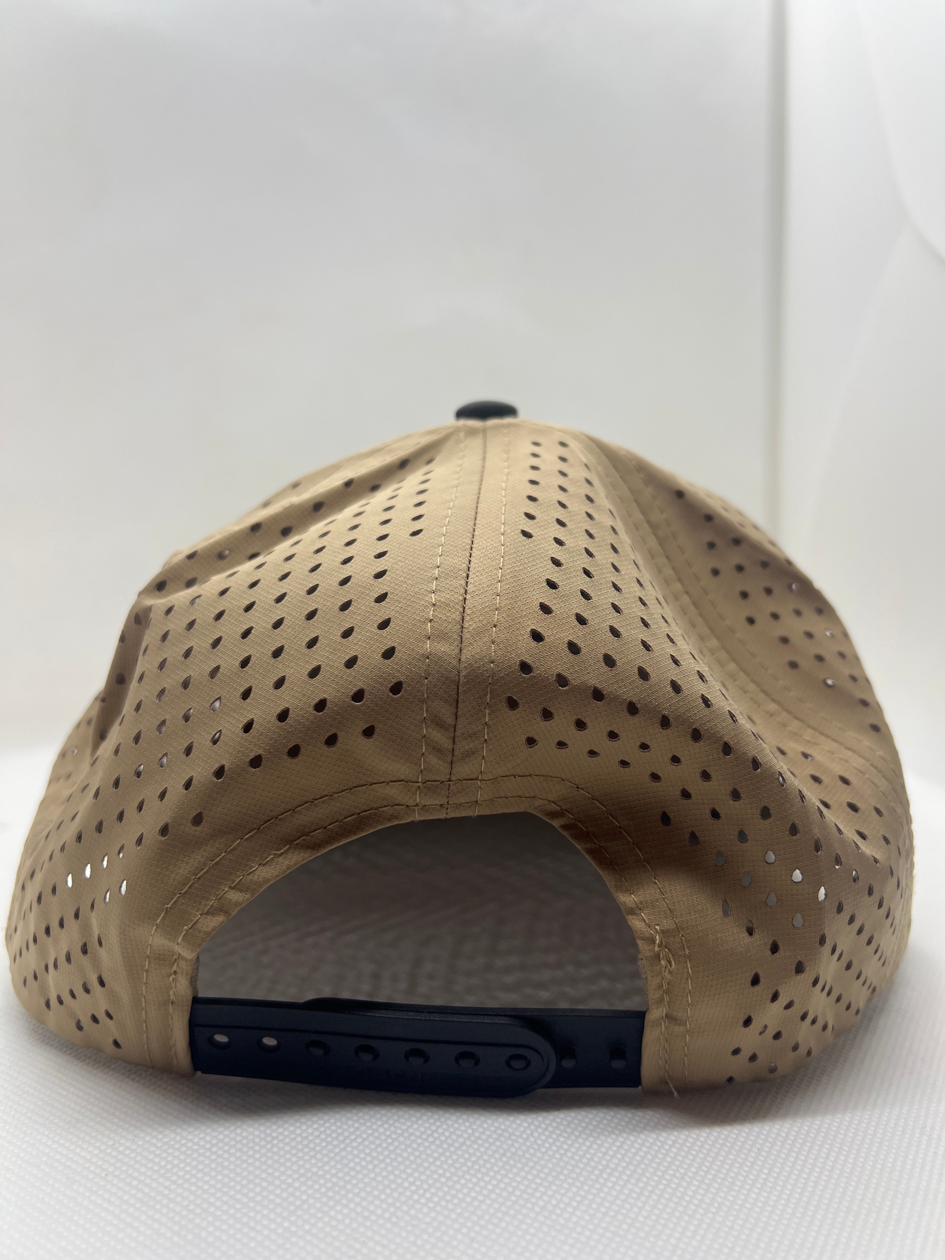 Stripes SnapBack - tan/black + rope
