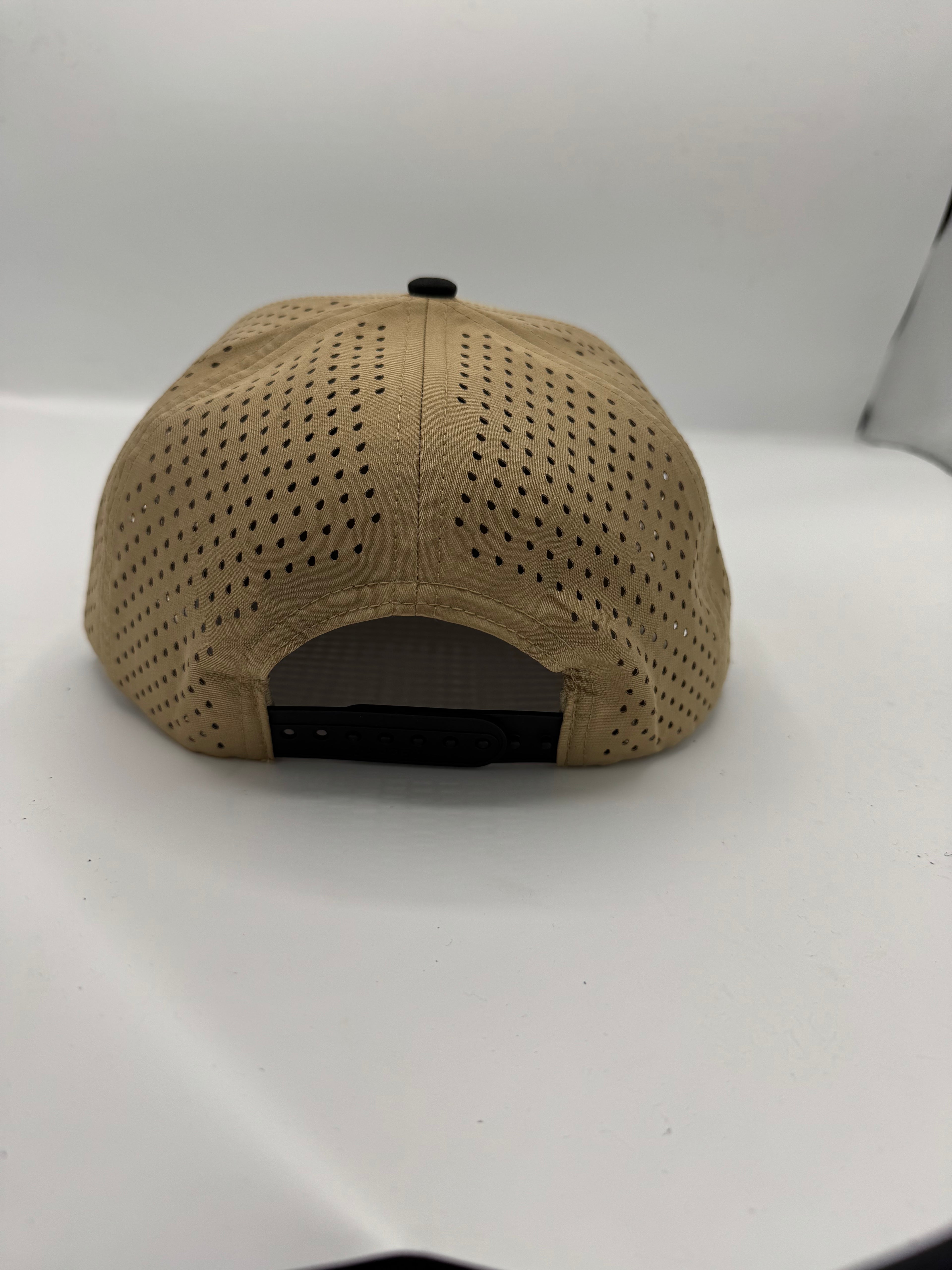 GOLF Cactus Logo in khaki/black with diamond rope