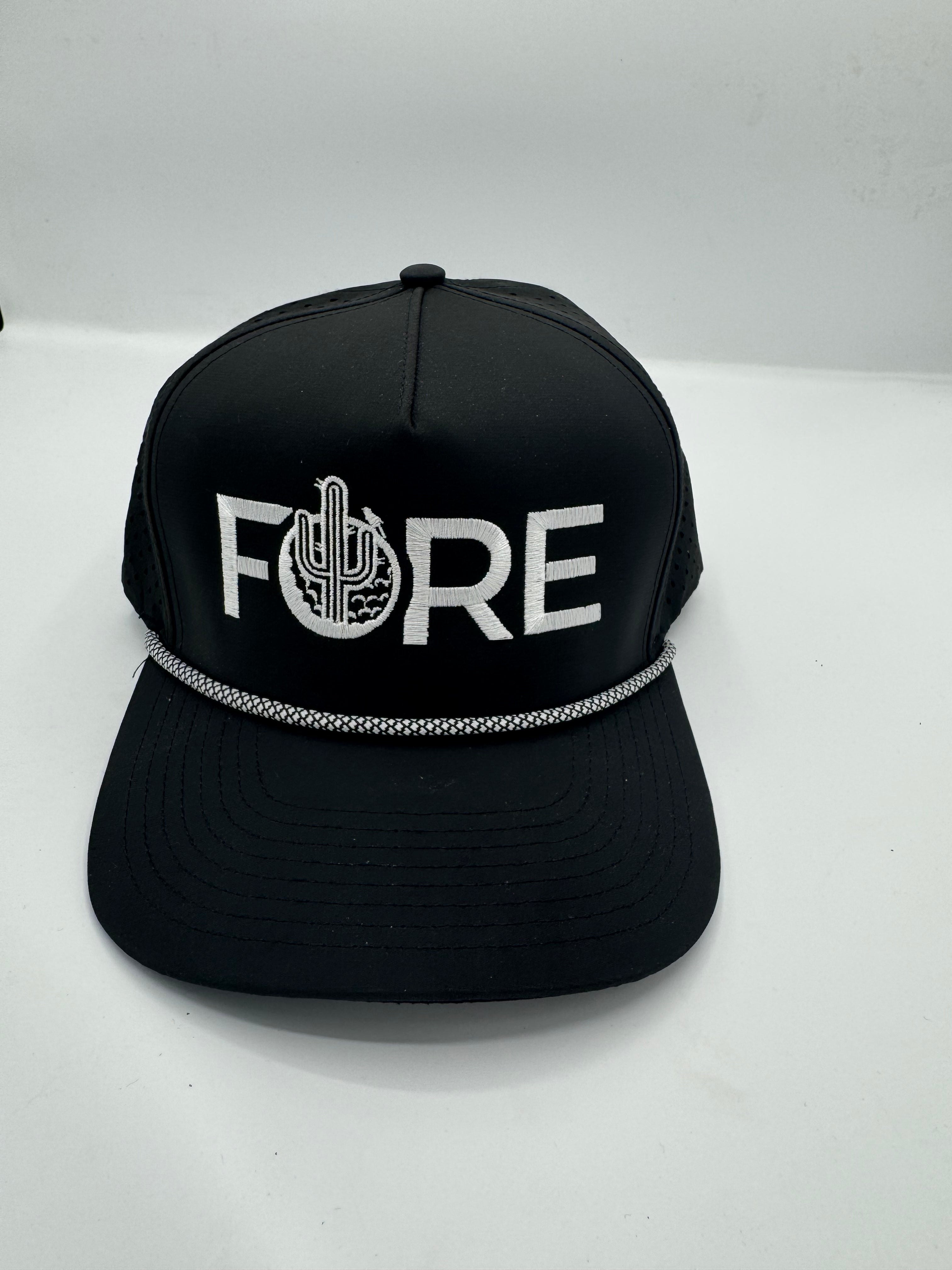 FORE performance hat in black/white with rope